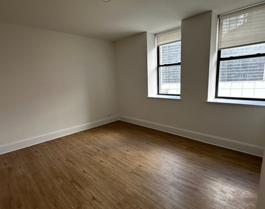 West 34th Street - Photo Thumbnail 7