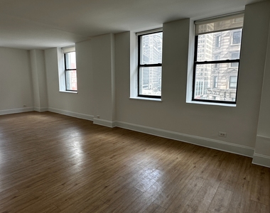 West 34th Street - Photo Thumbnail 1