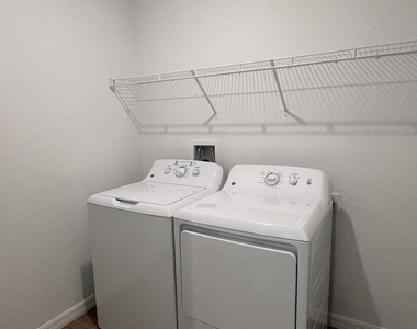 1782 Sw Bayshore Boulevard - Photo Thumbnail 12