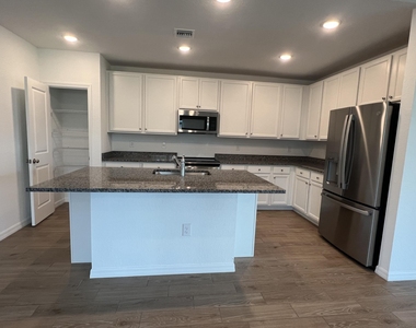 1782 Sw Bayshore Boulevard - Photo Thumbnail 26