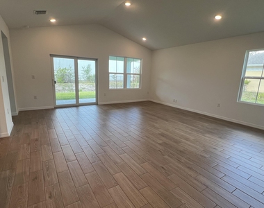 1782 Sw Bayshore Boulevard - Photo Thumbnail 28