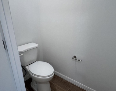 1782 Sw Bayshore Boulevard - Photo Thumbnail 37