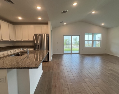 1782 Sw Bayshore Boulevard - Photo Thumbnail 29