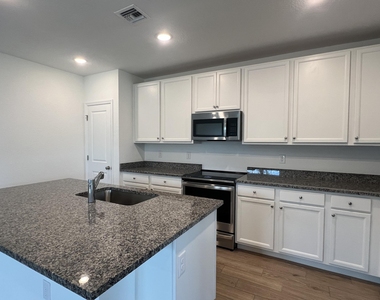 1782 Sw Bayshore Boulevard - Photo Thumbnail 22