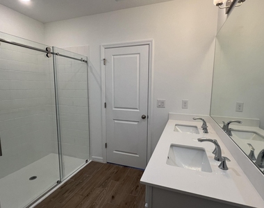 1782 Sw Bayshore Boulevard - Photo Thumbnail 36