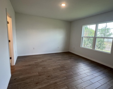 1782 Sw Bayshore Boulevard - Photo Thumbnail 31