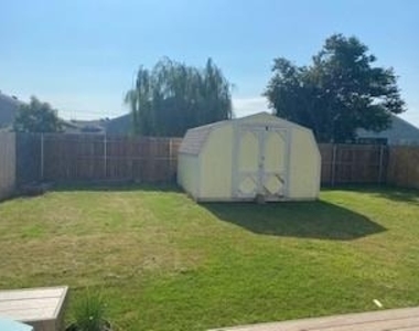 15616 Lilly Garden Lane - Photo Thumbnail 15