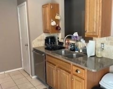 15616 Lilly Garden Lane - Photo Thumbnail 4