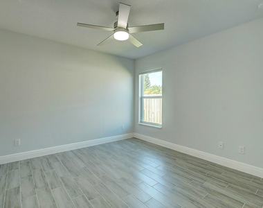 2352 Sw Plum Court - Photo Thumbnail 29