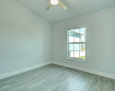 2352 Sw Plum Court - Photo Thumbnail 28
