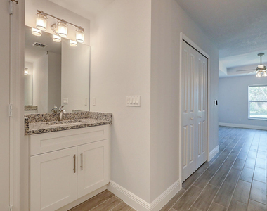 2352 Sw Plum Court - Photo Thumbnail 26