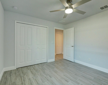 2352 Sw Plum Court - Photo Thumbnail 30