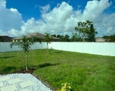 2352 Sw Plum Court - Photo Thumbnail 37
