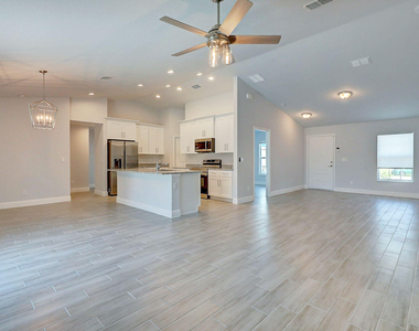 2352 Sw Plum Court - Photo Thumbnail 11
