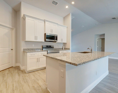 2352 Sw Plum Court - Photo Thumbnail 14