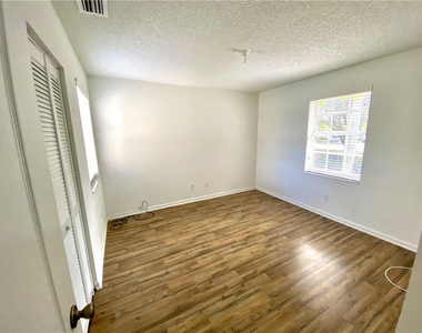 11135 Nw 46th Drive - Photo Thumbnail 9