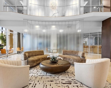 511 Se 5th Avenue - Photo Thumbnail 3