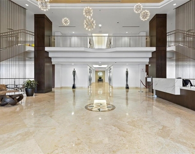 511 Se 5th Avenue - Photo Thumbnail 1