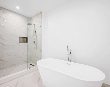 220 Lake Shore Drive - Photo Thumbnail 11
