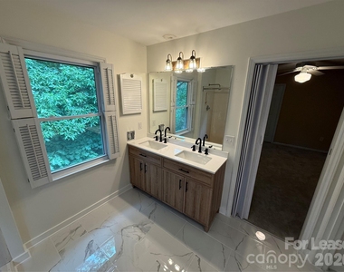 9423 Fairmead Drive - Photo Thumbnail 13