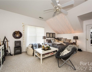 10378 Sutherby Drive - Photo Thumbnail 6