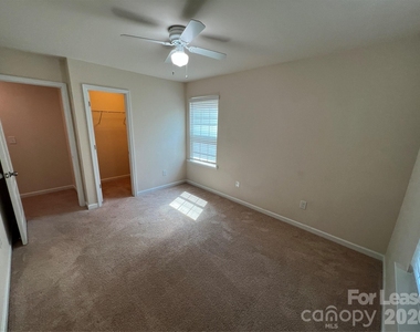 10374 Rutledge Ridge Drive - Photo Thumbnail 12