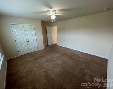 10374 Rutledge Ridge Drive - Photo Thumbnail 9