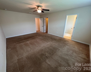 10374 Rutledge Ridge Drive - Photo Thumbnail 14