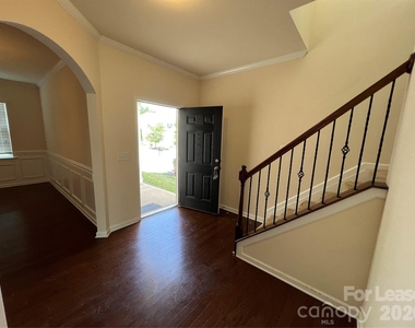 10374 Rutledge Ridge Drive - Photo Thumbnail 2