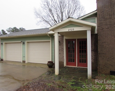 2725 Sloop Road - Photo Thumbnail 12