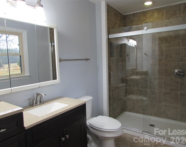 2725 Sloop Road - Photo Thumbnail 4