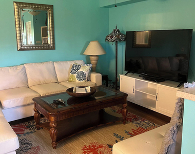 275 Palm Avenue - Photo Thumbnail 5