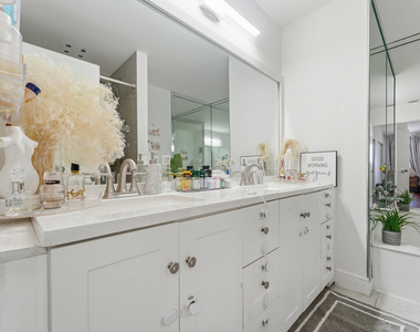 644 Ne 195th Street - Photo Thumbnail 11
