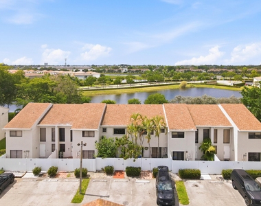 644 Ne 195th Street - Photo Thumbnail 24