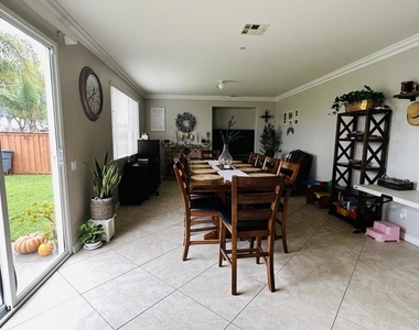 350 Huerta Street - Photo Thumbnail 3