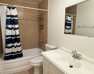 3030 Topaz Lane - Photo Thumbnail 9