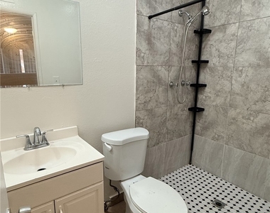 3030 Topaz Lane - Photo Thumbnail 8