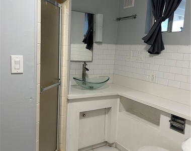 2126 Grandview - Photo Thumbnail 6
