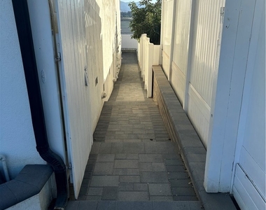 2126 Grandview - Photo Thumbnail 1