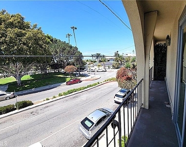 2311 4th Street - Photo Thumbnail 6