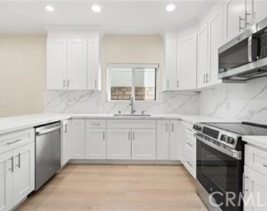 19953 Lassen Street - Photo Thumbnail 2