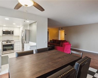 8710 Independence Avenue - Photo Thumbnail 6