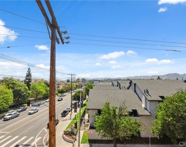 8710 Independence Avenue - Photo Thumbnail 17