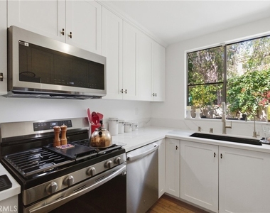 6225 Shoup Avenue - Photo Thumbnail 8