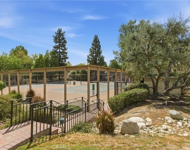 6225 Shoup Avenue - Photo Thumbnail 20