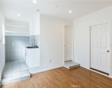 1094 S Plymouth - Photo Thumbnail 22