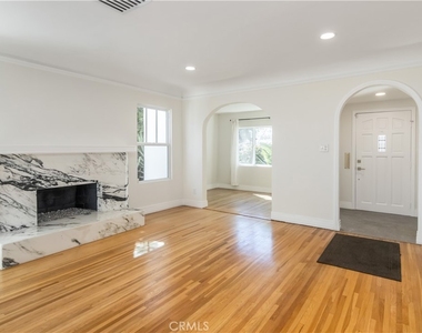 1094 S Plymouth - Photo Thumbnail 1