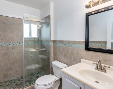1094 S Plymouth - Photo Thumbnail 18