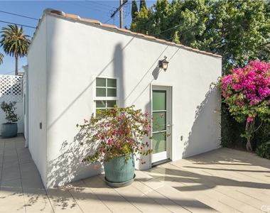 1094 S Plymouth - Photo Thumbnail 27