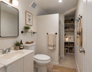 5226 Medina Road - Photo Thumbnail 29